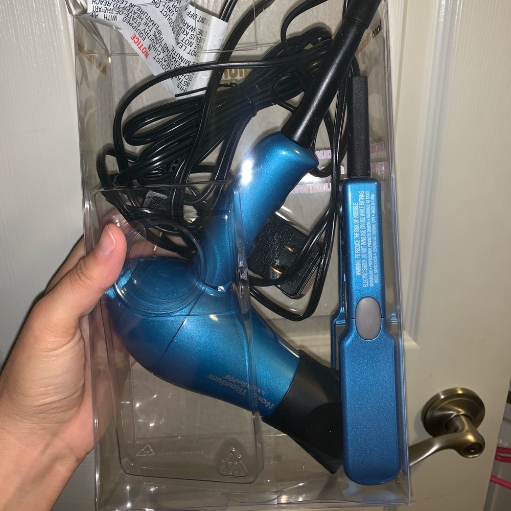 New BaByliss travel blow dryer and straightener